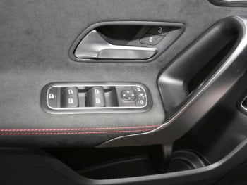 Mercedes-Benz A 250 e Limousine AMG Night Navi Panorama Kamera Mercedes-Benz A 250 e Limousine AMG Night Navi Panorama Kamera