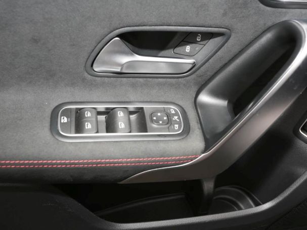 Mercedes-Benz A 250 e Limousine AMG Night Navi Panorama Kamera Mercedes-Benz A 250 e Limousine AMG Night Navi Panorama Kamera