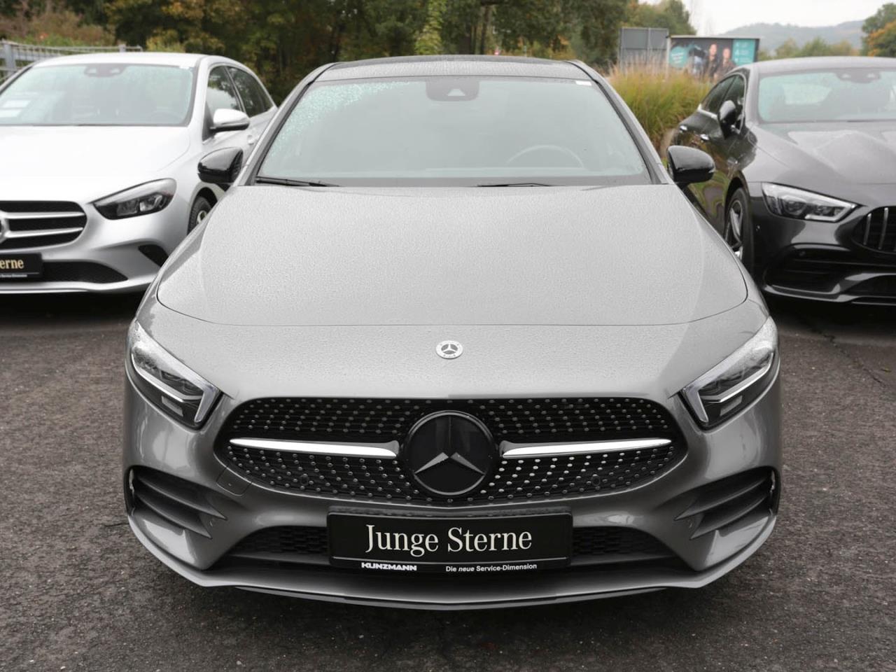 Mercedes-Benz A 250 e Limousine AMG Night Navi Panorama Kamera