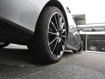 Mercedes-Benz A 250 e Limousine AMG Night Navi Panorama Kamera Mercedes-Benz A 250 e Limousine AMG Night Navi Panorama Kamera