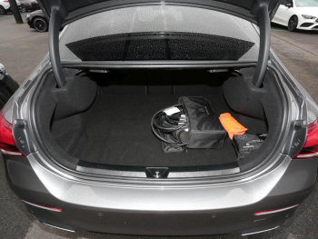 Mercedes-Benz A 250 e Limousine AMG Night Navi Panorama Kamera