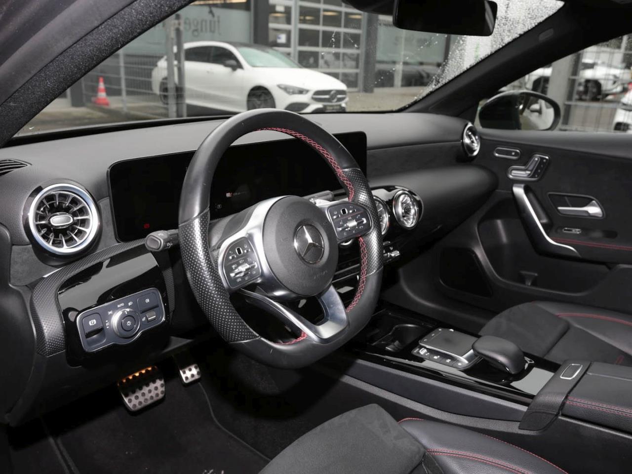 Mercedes-Benz A 250 e Limousine AMG Night Navi Panorama Kamera