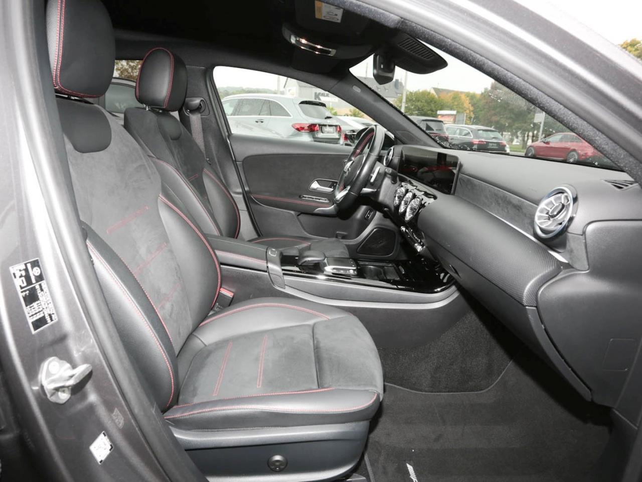 Mercedes-Benz A 250 e Limousine AMG Night Navi Panorama Kamera