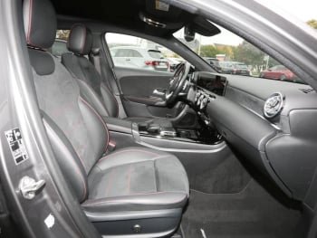 Mercedes-Benz A 250 e Limousine AMG Night Navi Panorama Kamera Mercedes-Benz A 250 e Limousine AMG Night Navi Panorama Kamera