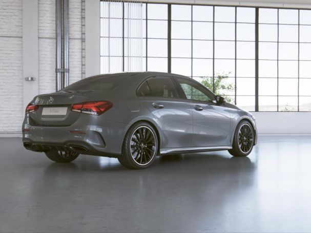 Mercedes-Benz A 250 e Limousine AMG Night Panorama Kamera Spur