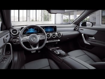 Mercedes-Benz A 250 e Limousine AMG Night 360° Distronic HUD