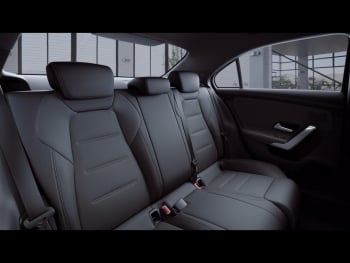Mercedes-Benz A 250 e Limousine AMG Night 360° Distronic HUD