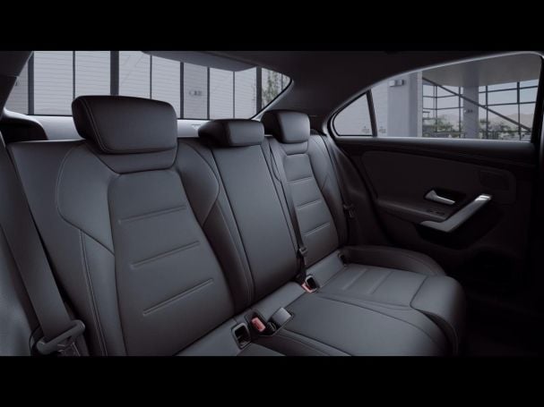 Mercedes-Benz A 250 e Limousine AMG Night 360° Distronic HUD Mercedes-Benz A 250 e Limousine AMG Night 360° Distronic HUD