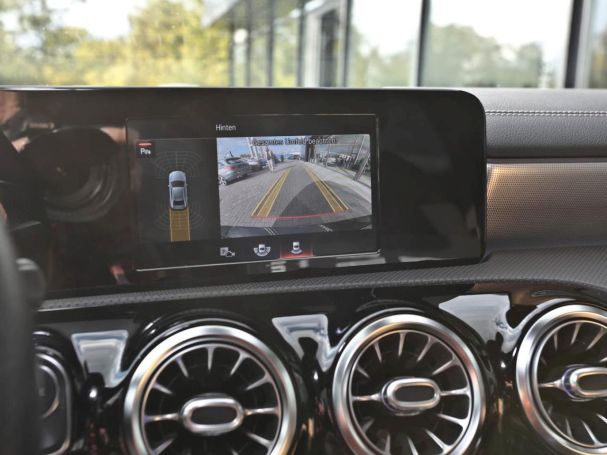 Mercedes-Benz A 250 e Limousine AMG Night MBUX Paket Kamera