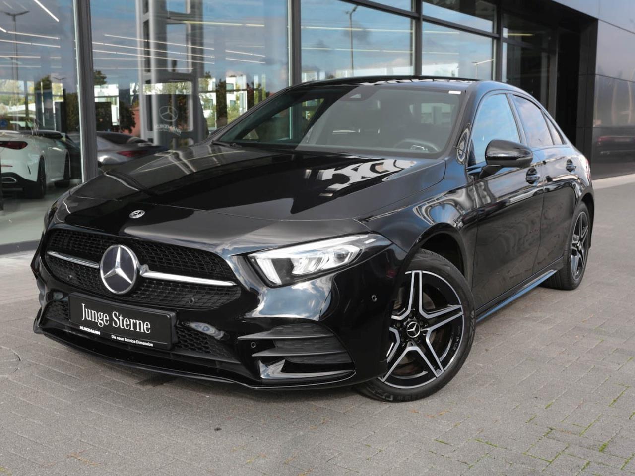 Mercedes-Benz A 250 e Limousine AMG Night MBUX Paket Kamera Mercedes-Benz A 250 e Limousine AMG Night MBUX Paket Kamera