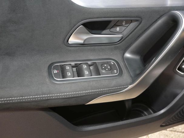 Mercedes-Benz A 250 e Limousine AMG Night MBUX Paket Kamera