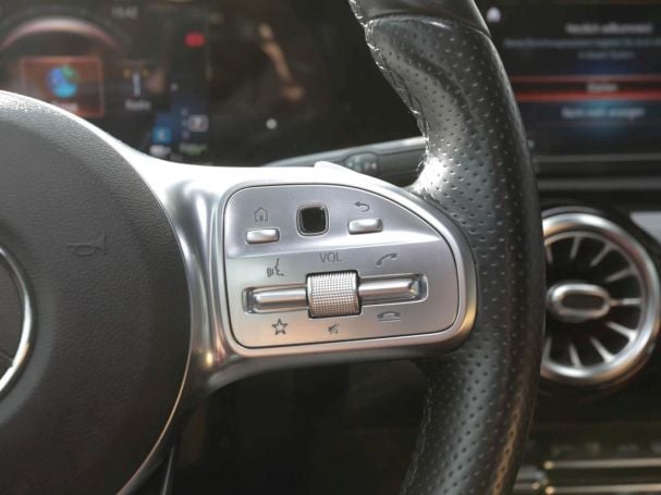 Mercedes-Benz A 250 e Limousine AMG Night MBUX Paket Kamera