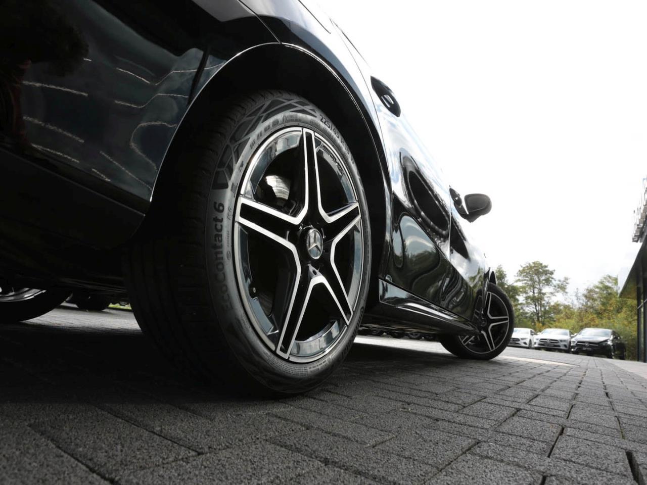 Mercedes-Benz A 250 e Limousine AMG Night MBUX Paket Kamera Mercedes-Benz A 250 e Limousine AMG Night MBUX Paket Kamera