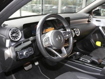 Mercedes-Benz A 250 e Limousine AMG Night MBUX Paket Kamera