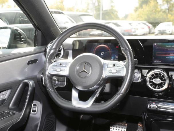 Mercedes-Benz A 250 e Limousine AMG Night MBUX Paket Kamera