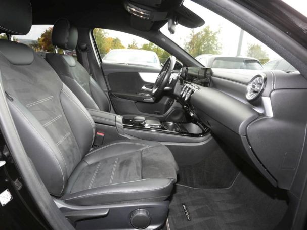 Mercedes-Benz A 250 e Limousine AMG Night MBUX Paket Kamera