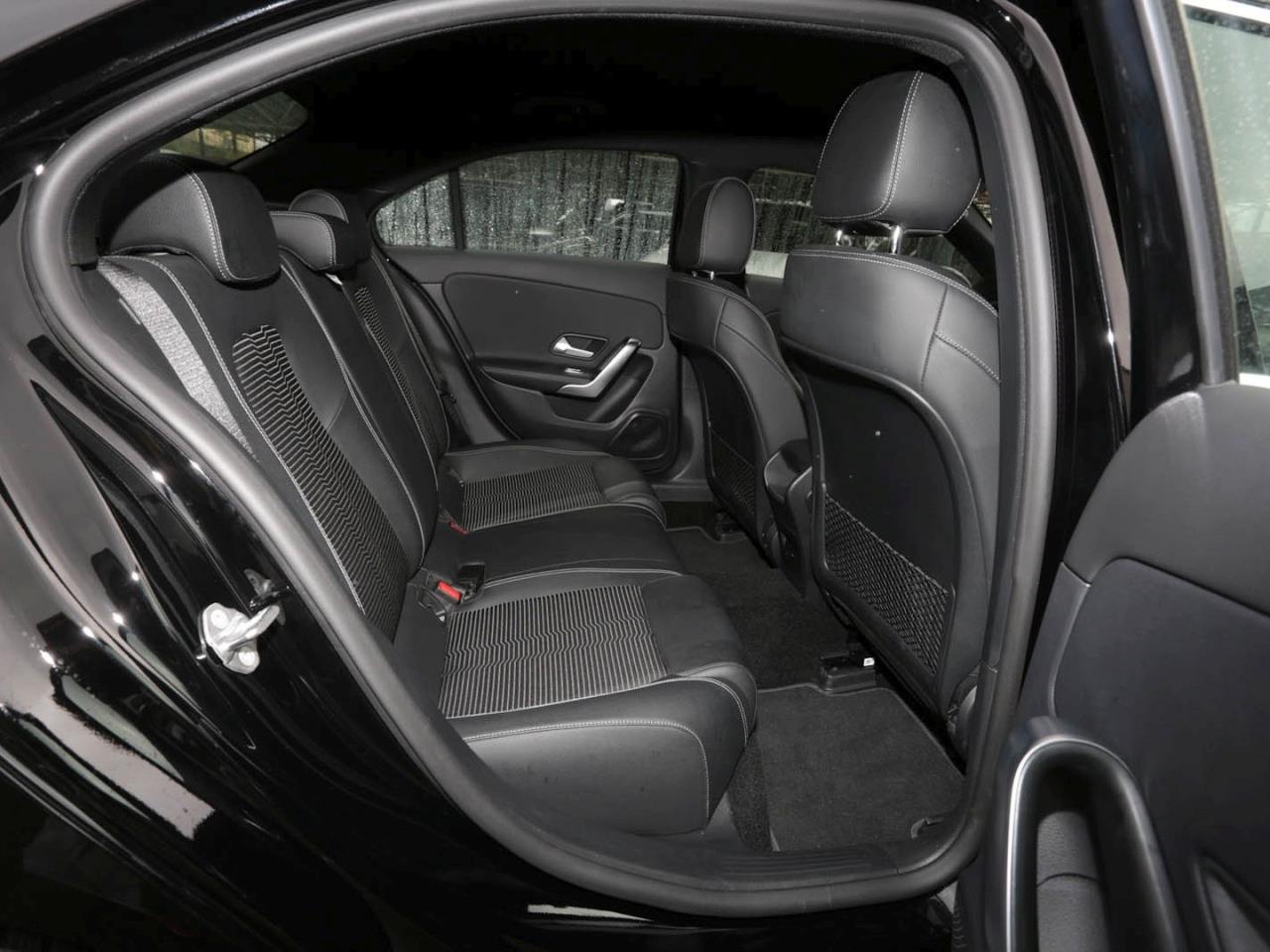 Mercedes-Benz A 250 e Limousine Progressive Navi Kamera AHK