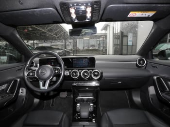 Mercedes-Benz A 250 e Limousine Progressive Navi Kamera AHK