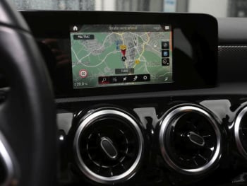 Mercedes-Benz A 250 e Limousine Progressive Navi Kamera AHK