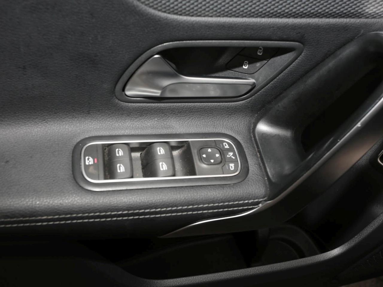 Mercedes-Benz A 250 e Limousine Progressive Navi Kamera AHK Mercedes-Benz A 250 e Limousine Progressive Navi Kamera AHK