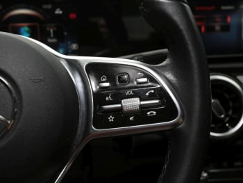 Mercedes-Benz A 250 e Limousine Progressive Navi Kamera AHK