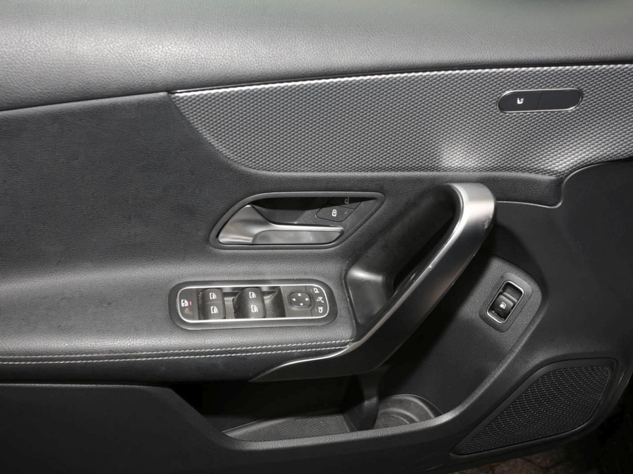 Mercedes-Benz A 250 e Limousine Progressive Navi Kamera AHK