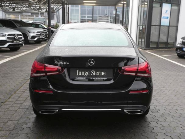 Mercedes-Benz A 250 e Limousine Progressive Navi Kamera AHK Mercedes-Benz A 250 e Limousine Progressive Navi Kamera AHK