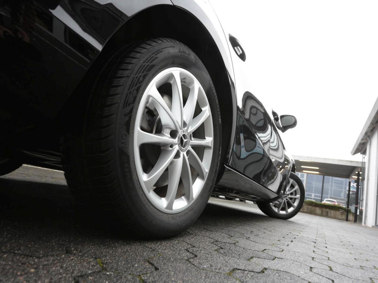 Mercedes-Benz A 250 e Limousine Progressive Navi Kamera AHK Mercedes-Benz A 250 e Limousine Progressive Navi Kamera AHK