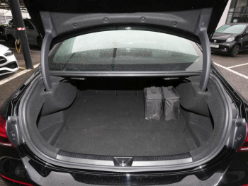 Mercedes-Benz A 250 e Limousine Progressive Navi Kamera AHK