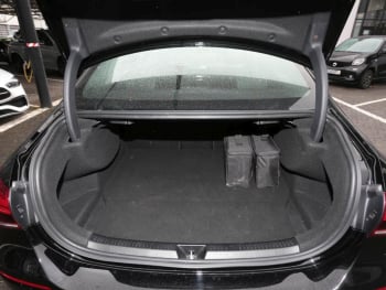 Mercedes-Benz A 250 e Limousine Progressive Navi Kamera AHK