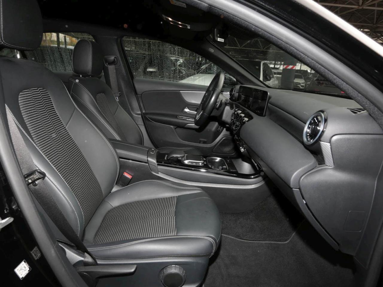 Mercedes-Benz A 250 e Limousine Progressive Navi Kamera AHK