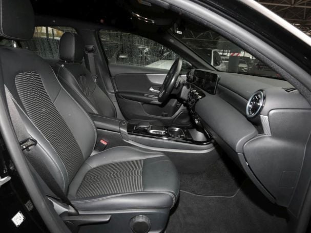 Mercedes-Benz A 250 e Limousine Progressive Navi Kamera AHK
