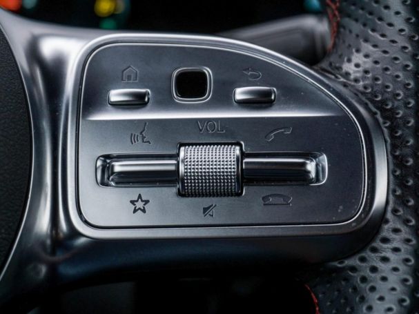 Mercedes-Benz A 250 e Limousine AMG Night MBUX Navi Kamera