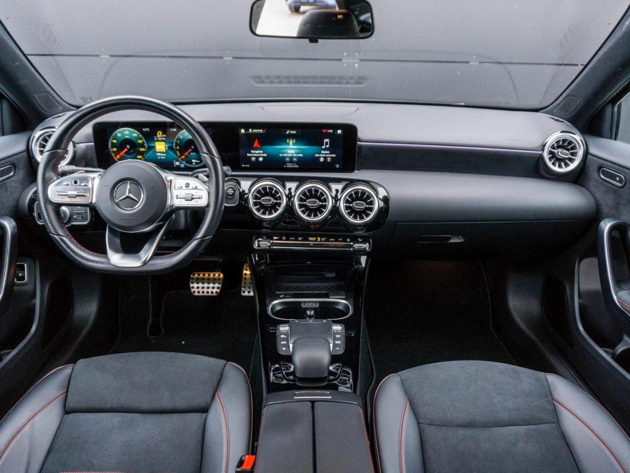 Mercedes-Benz A 250 e Limousine AMG Night MBUX Navi Kamera