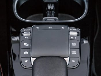 Mercedes-Benz A 250 e Limousine AMG Night MBUX Navi Kamera