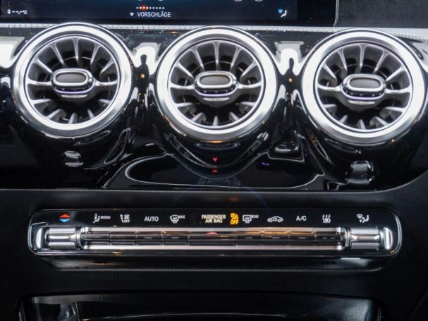 Mercedes-Benz A 250 e Limousine AMG Night MBUX Navi Kamera