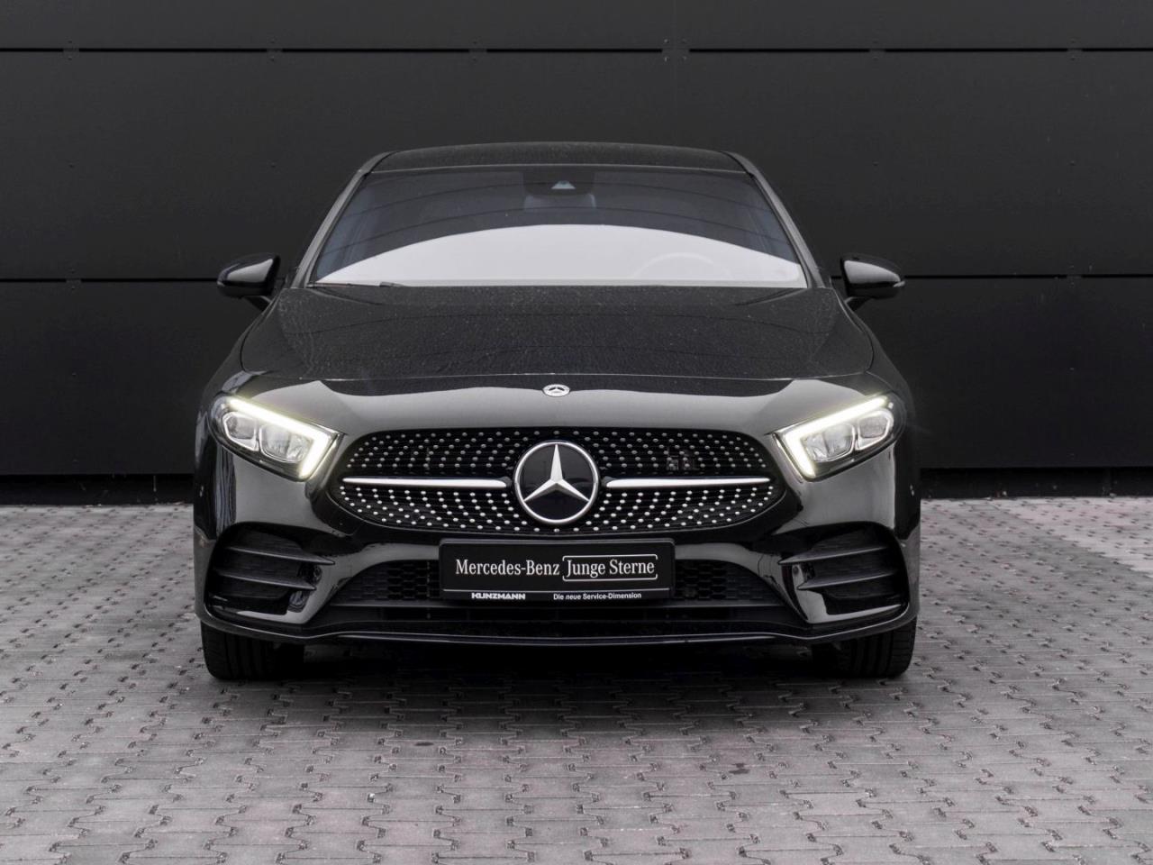 Mercedes-Benz A 250 e Limousine AMG Night MBUX Navi Kamera
