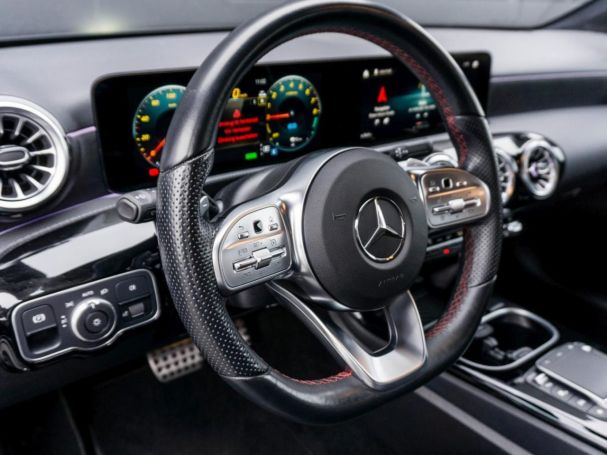 Mercedes-Benz A 250 e Limousine AMG Night MBUX Navi Kamera