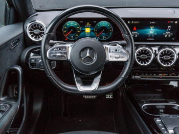 Mercedes-Benz A 250 e Limousine AMG Night MBUX Navi Kamera