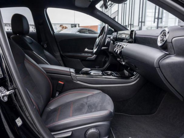 Mercedes-Benz A 250 e Limousine AMG Night MBUX Navi Kamera