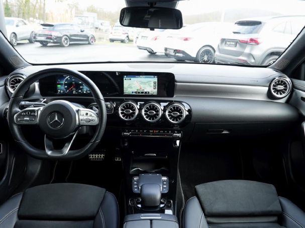 Mercedes-Benz A 250 e Limousine AMG Night Panorama Spur-Paket