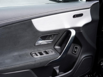 Mercedes-Benz A 250 e Limousine AMG Night Panorama Spur-Paket