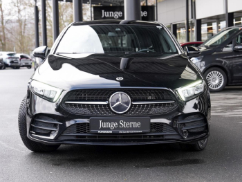 Mercedes-Benz A 250 e Limousine AMG Night Panorama Spur-Paket