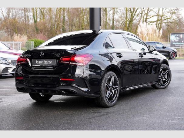 Mercedes-Benz A 250 e Limousine AMG Night Panorama Spur-Paket