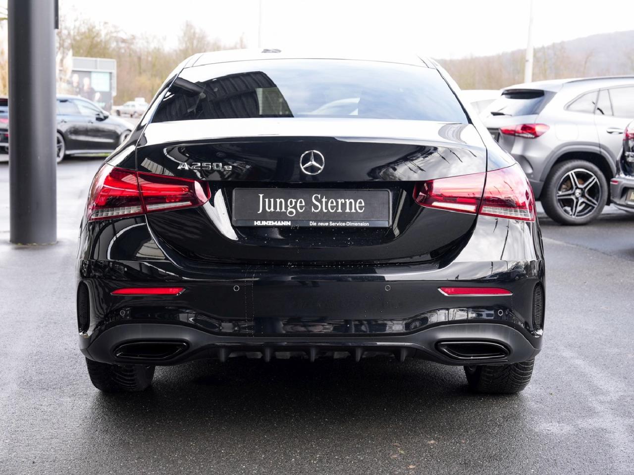 Mercedes-Benz A 250 e Limousine AMG Night Panorama Spur-Paket