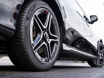 Mercedes-Benz A 250 e Limousine AMG Night Panorama Spur-Paket