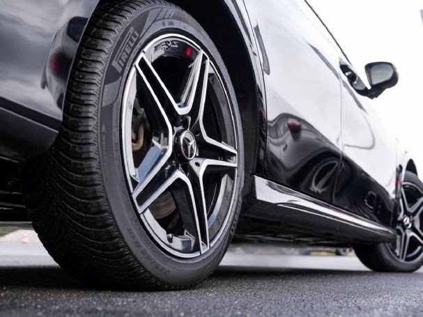 Mercedes-Benz A 250 e Limousine AMG Night Panorama Spur-Paket