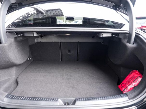 Mercedes-Benz A 250 e Limousine AMG Night Panorama Spur-Paket