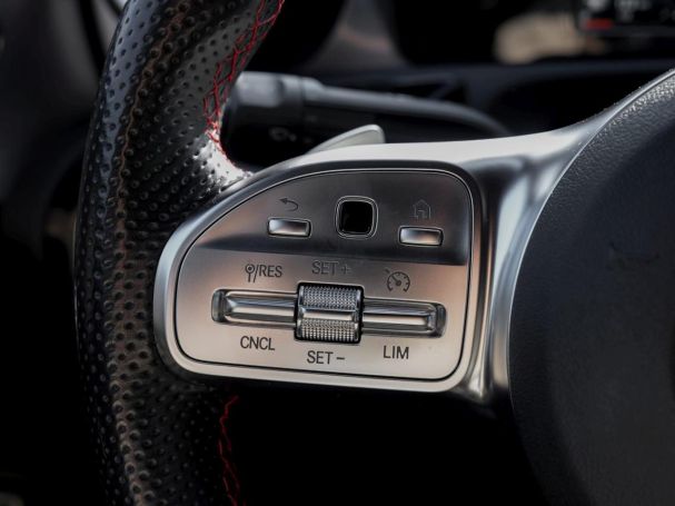 Mercedes-Benz A 250 e Limousine AMG Night MBUX Navi Kamera SHZ