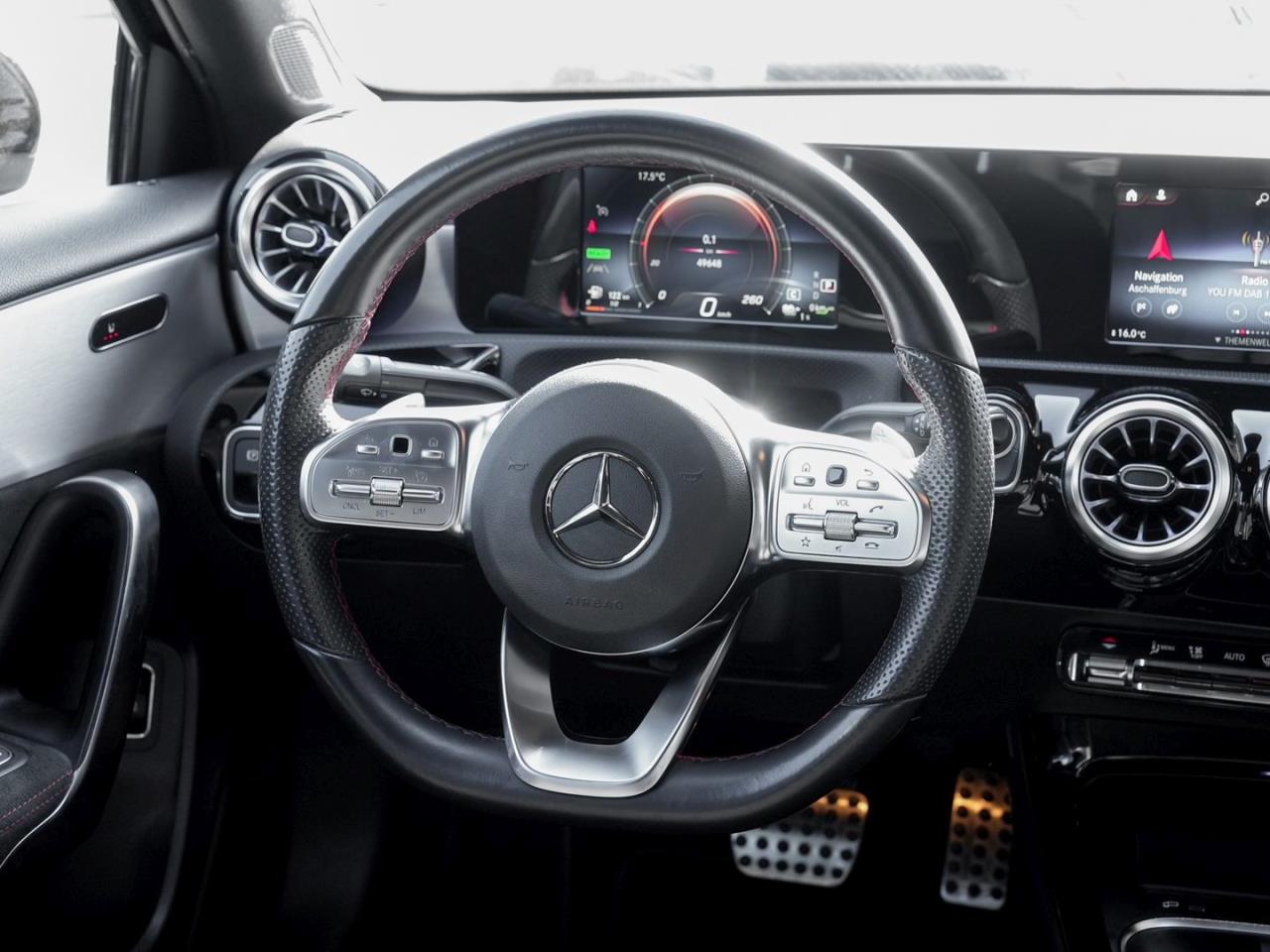 Mercedes-Benz A 250 e Limousine AMG Night MBUX Navi Kamera SHZ